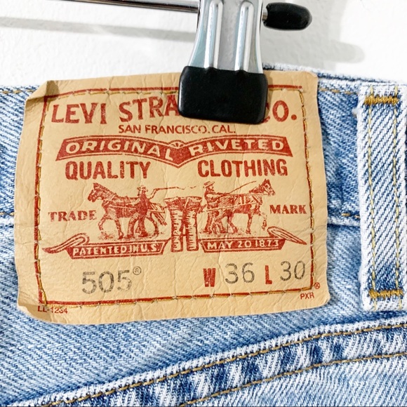 Levi’s 505 Regular Fit Light Wash Blue Denim Jeans 36x30 Five Pocket Styling - Picture 6 of 10